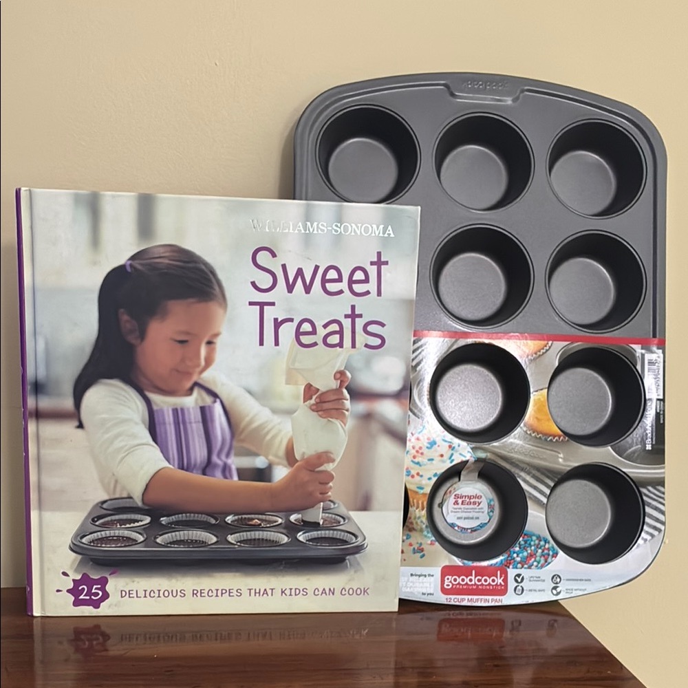 SWEET TREATS RECIPE BOOk & 12-MUFFIN PAN (free baking cups!!)